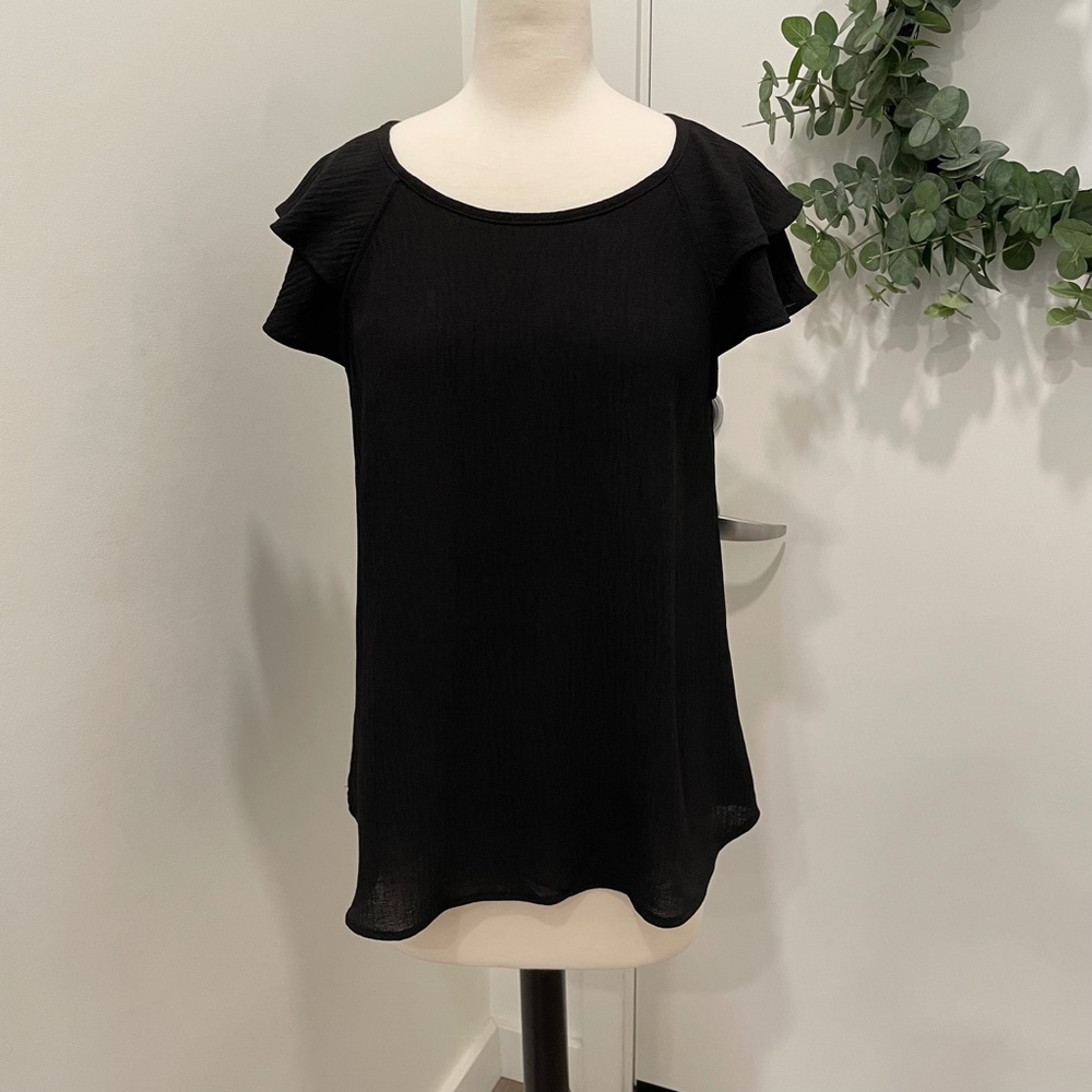Brand new Valia Top, Size Small, in Black